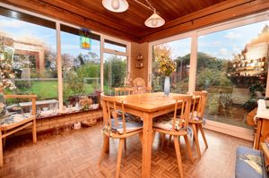 Sun room- click for photo gallery